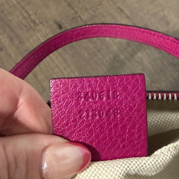Gucci Fuchsia Leather Soho Mini Bag - Picture 7 of 10